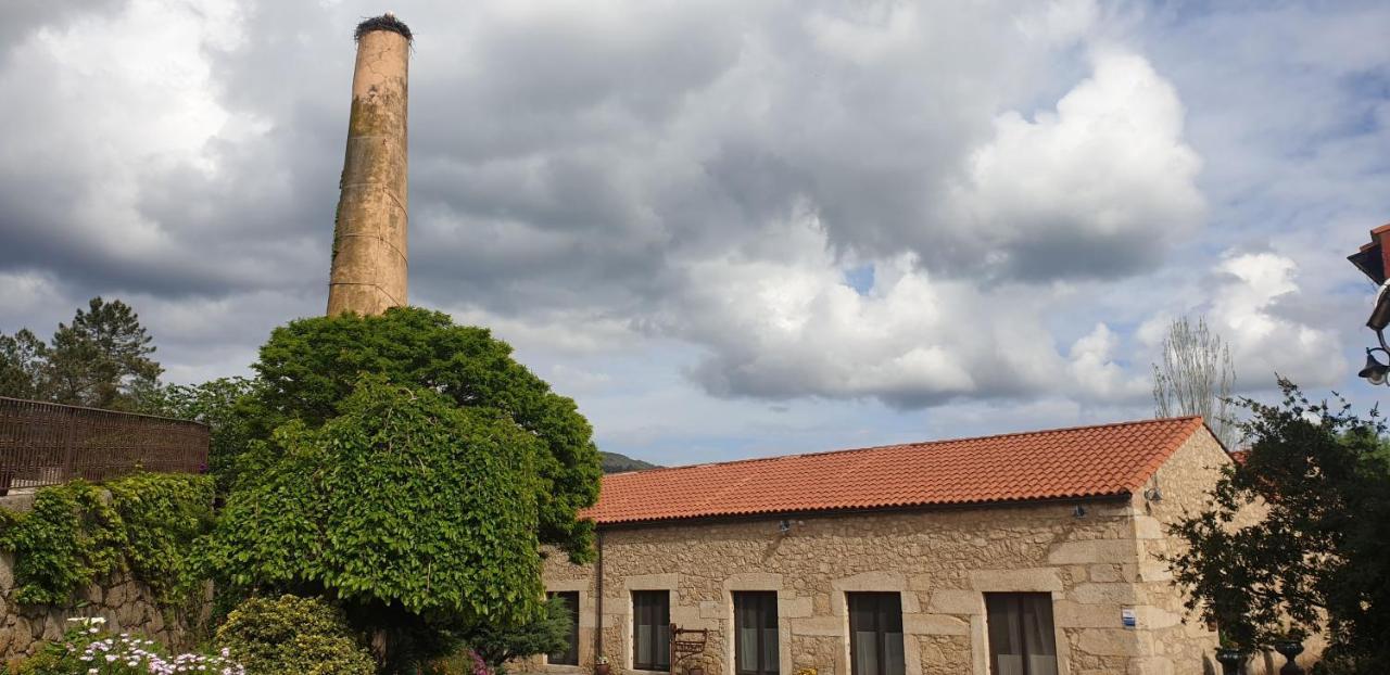 Hotel Rural A Velha Fabrica Valverde del Fresno Exterior photo